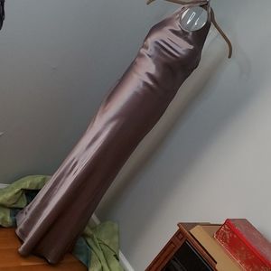 Laundry halter evening gown